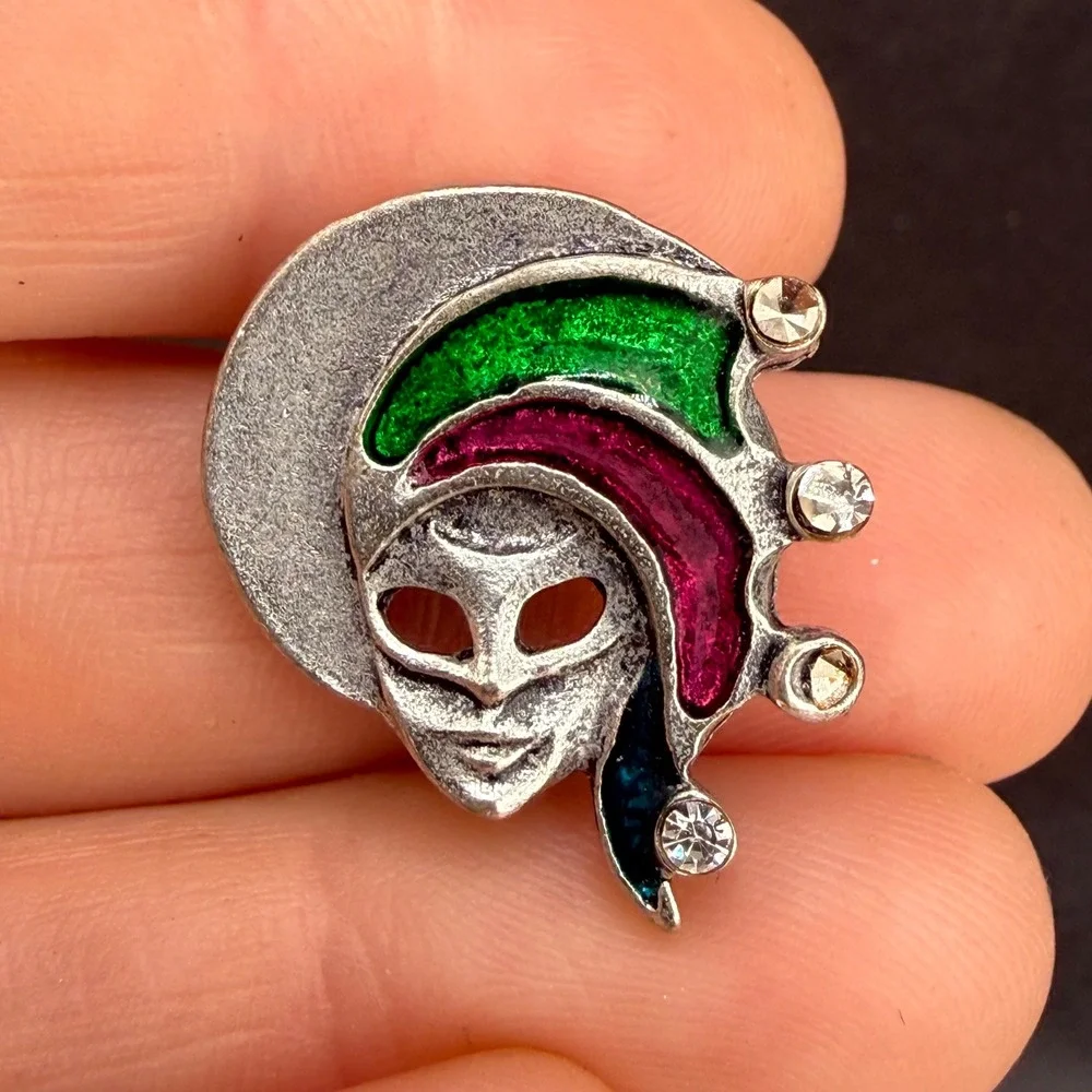Vintage Signed Masquerade Mask Pin Silver Green Magenta Enamel Rhinestone